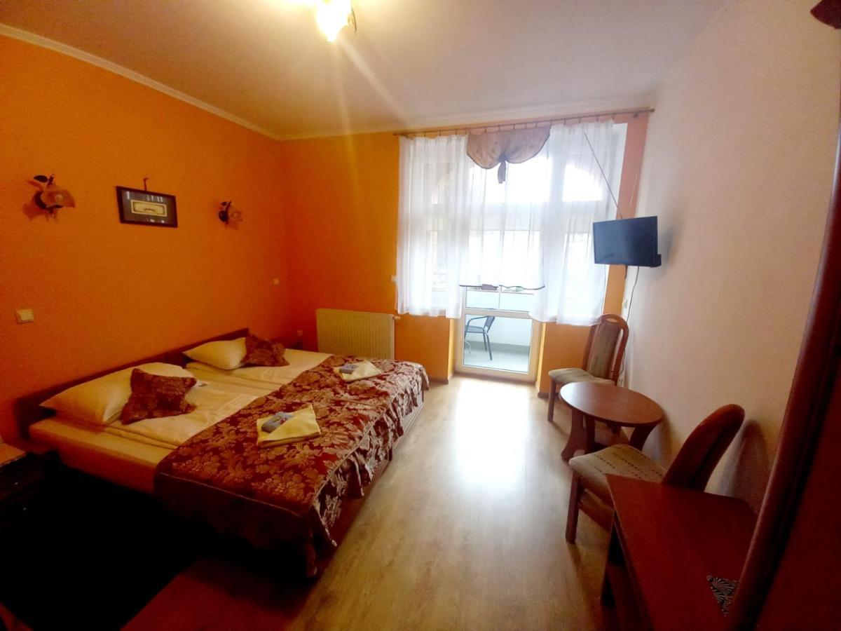 Willa Romantika Kudowa-Zdrój Exterior foto